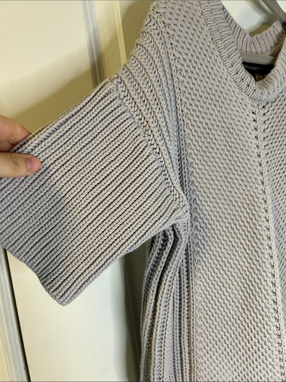 Banana Republic Light Gray Chunky Short-Sleeve Crewneck Sweater - Picture 4 of 6